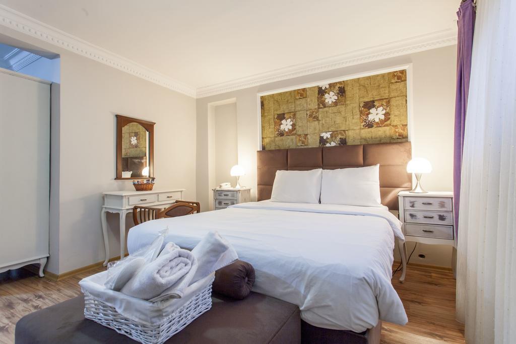 Hotel Dora 3*