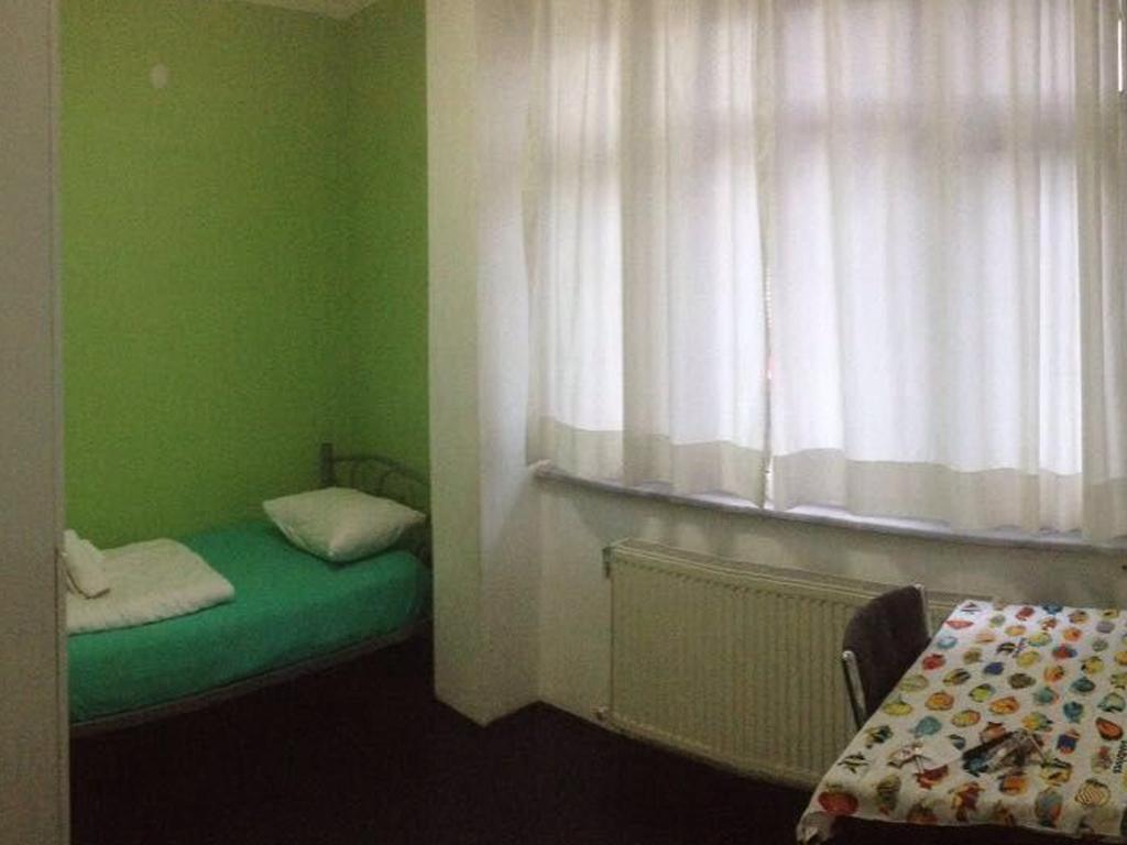 Hostel Rengarenk & *