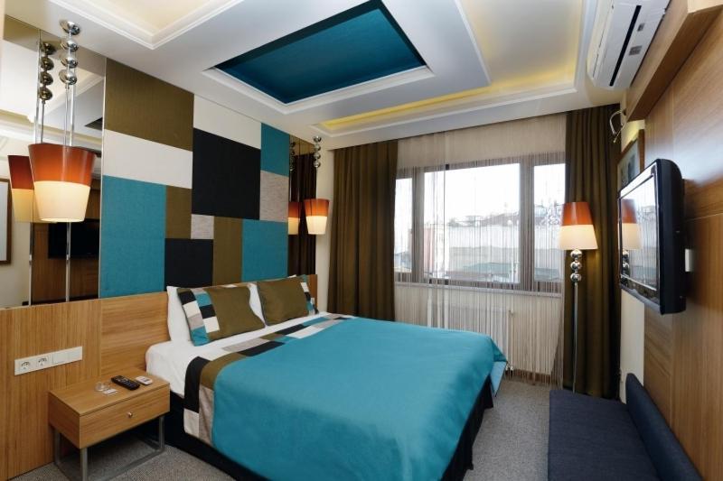 Aparthotel Collage Cihangir 33 2*