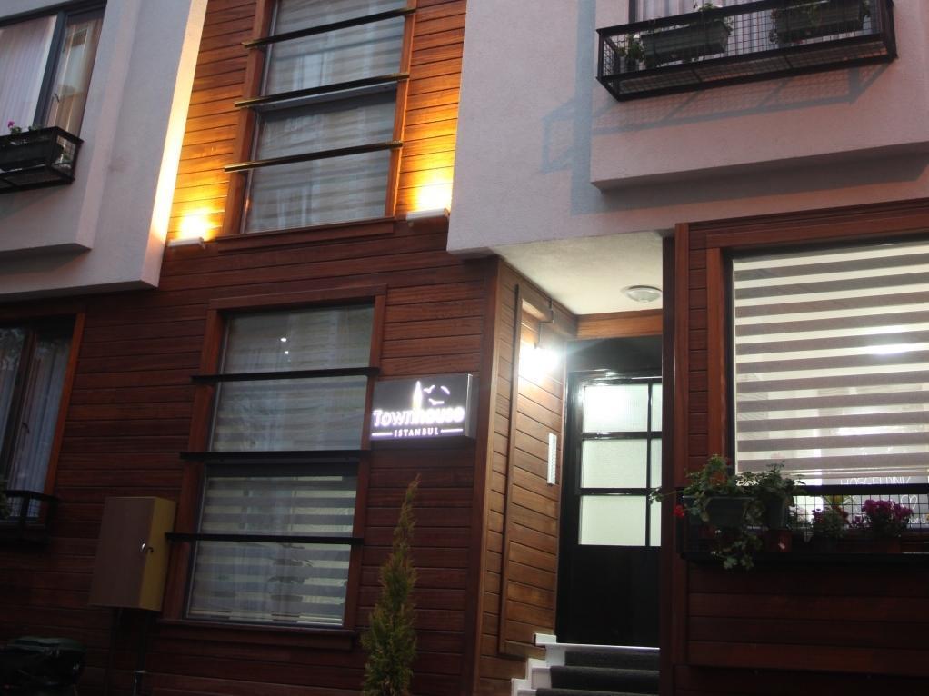 Apartment Townhouse