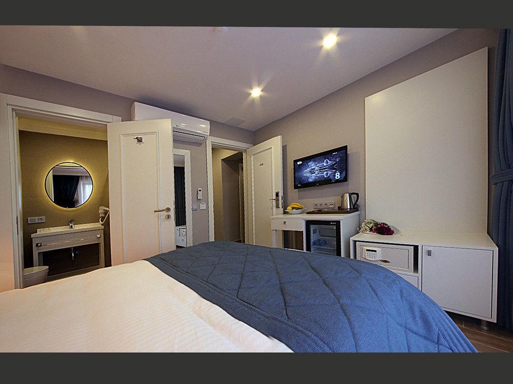 Hotel Taksim Santa Lucia 3*