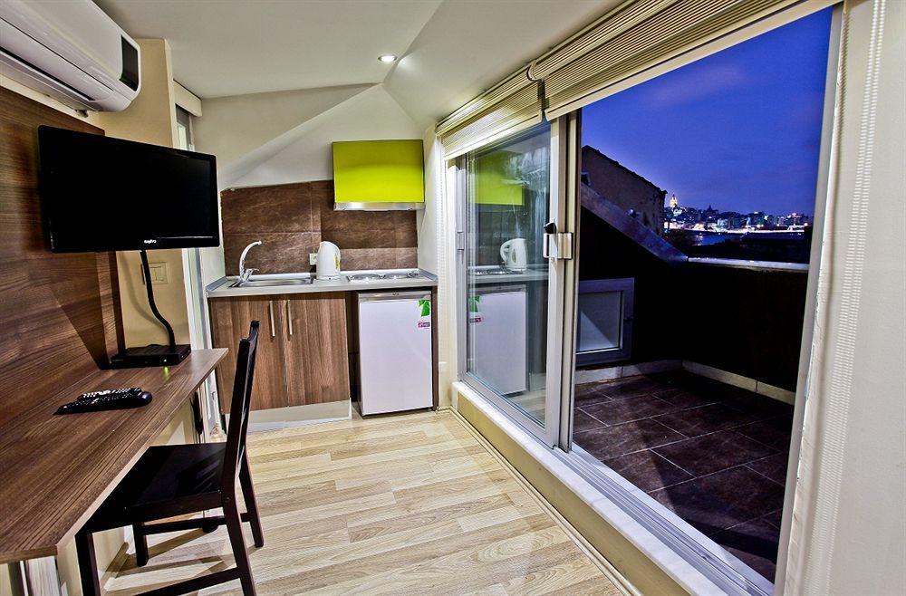 Aparthotel Balat Suites