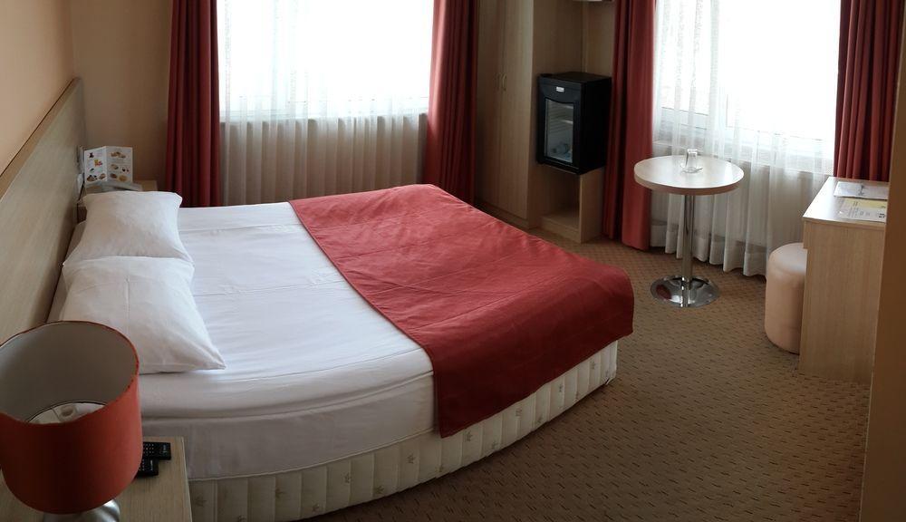 Hotel Payidar 2*
