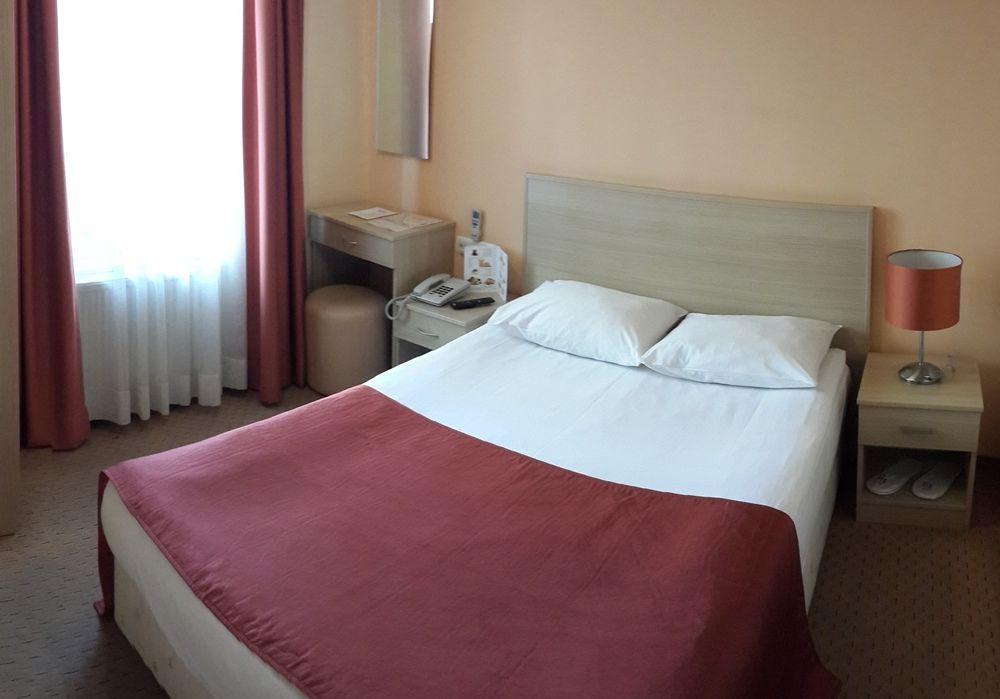 Hotel Payidar 2*
