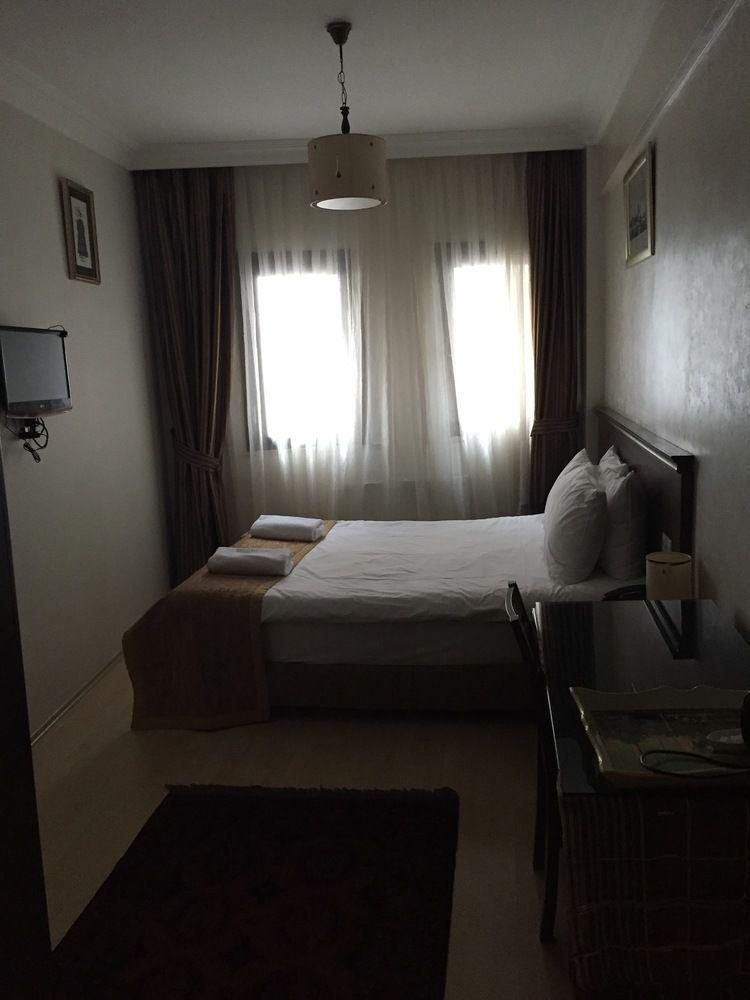 Elisa Hotel