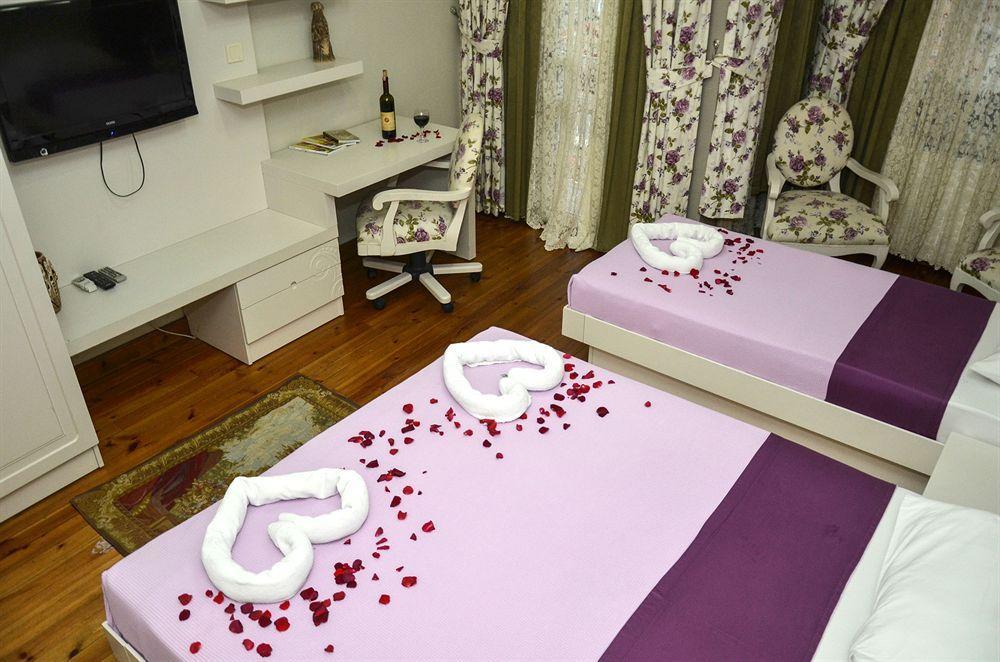 Omer Hayyam Suites Aparthotel