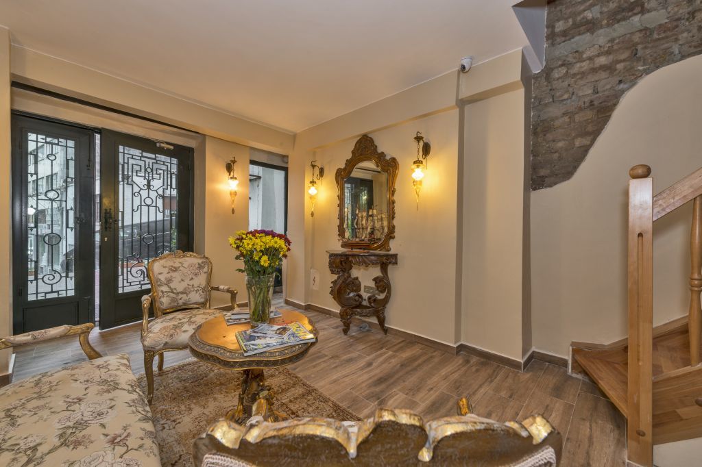 By Murat Royal Galata Hotel