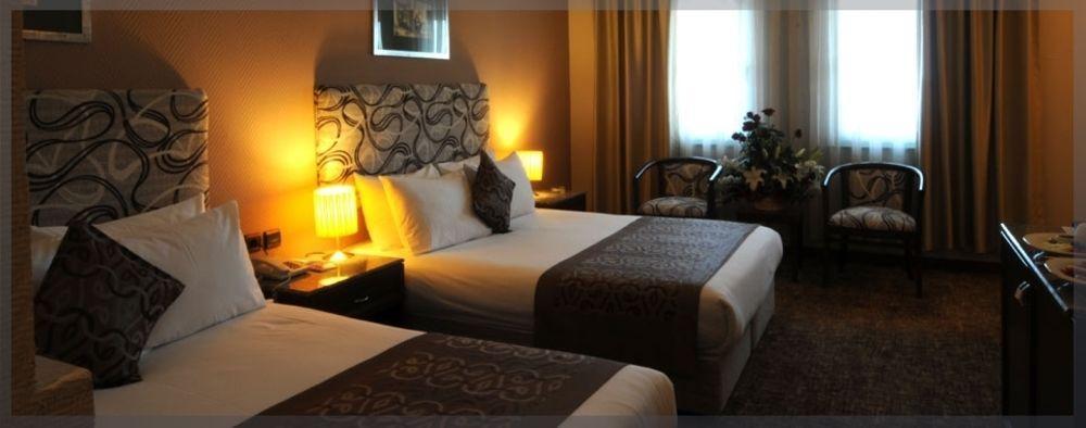Adela Hotel