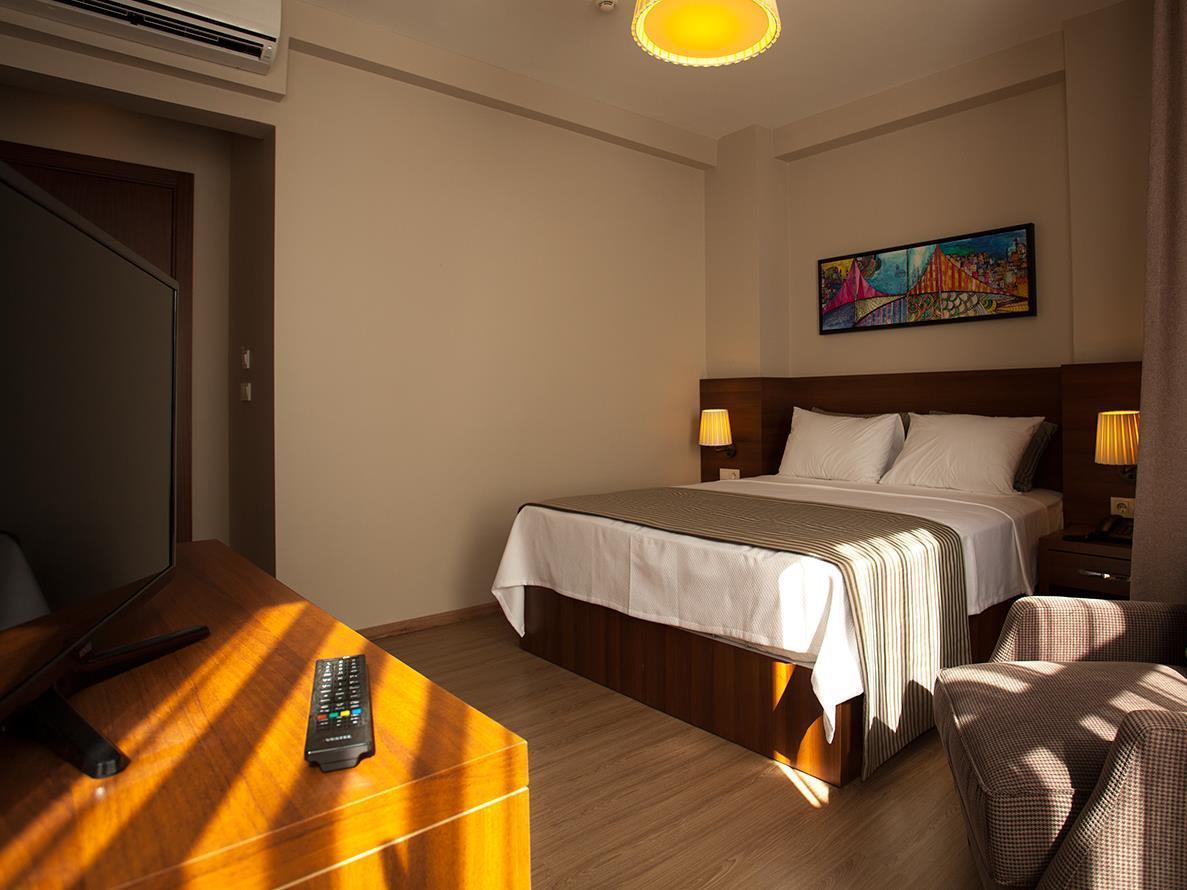 Cordis Hotel 3*