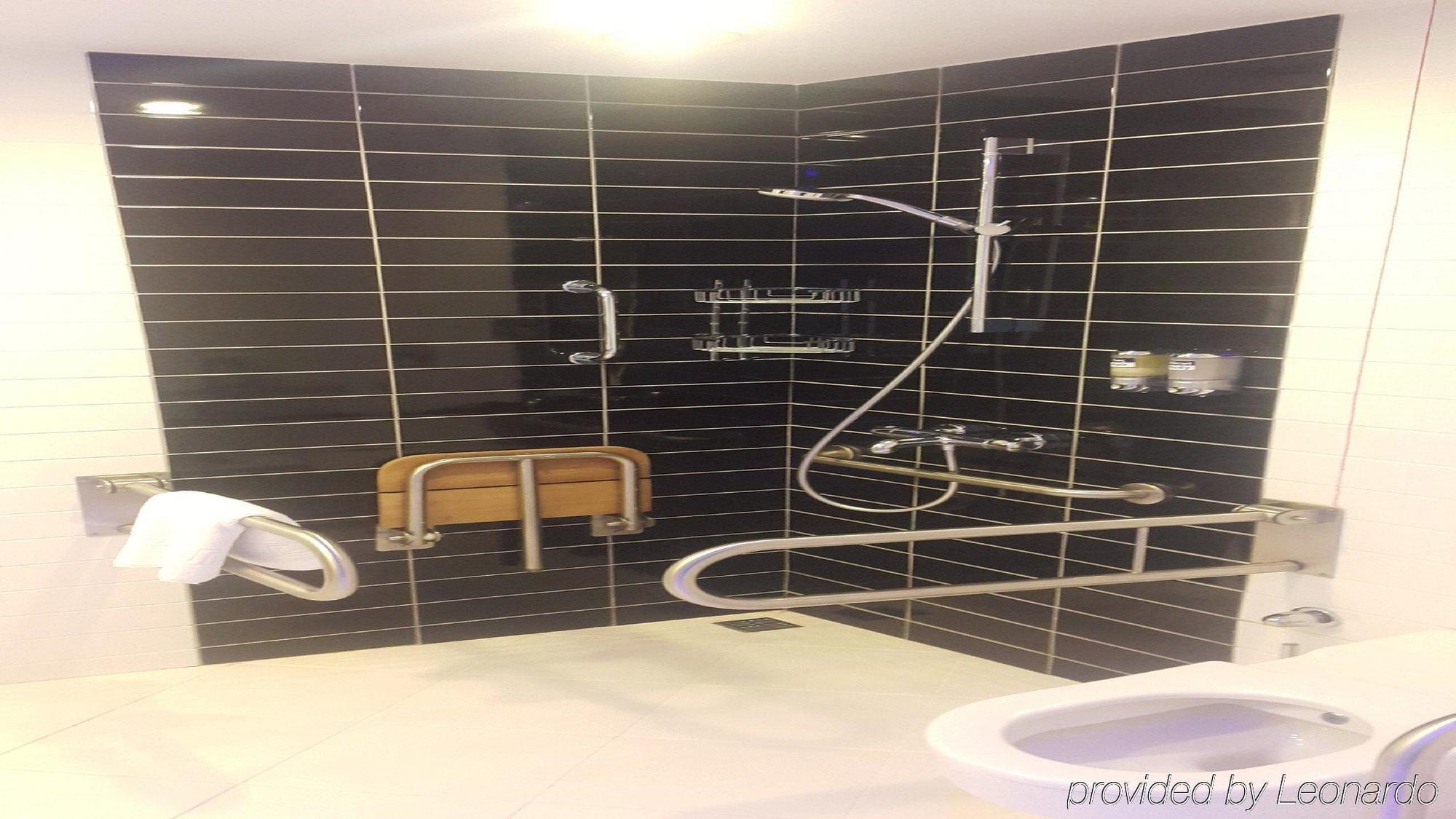 Express Istanbul-altunizade By Ihg Hotel 3*