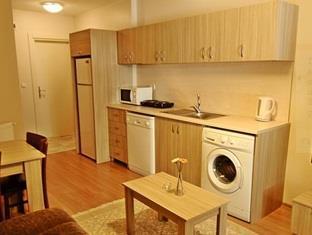 Atrium 3*