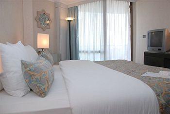 Atakoey Marina Otel 4*