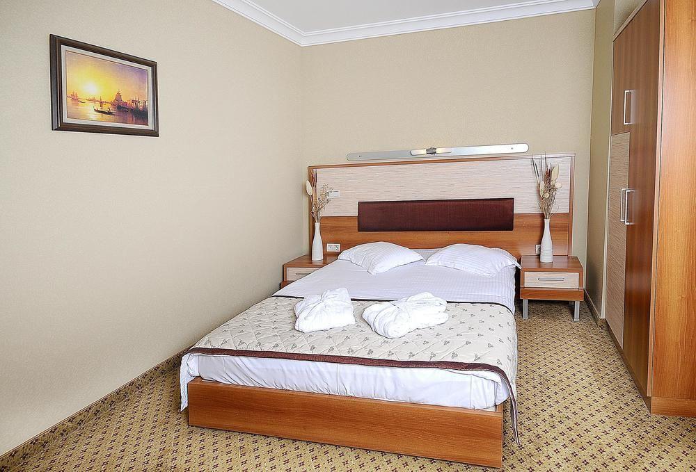 The Hera Premium Hotel 4*