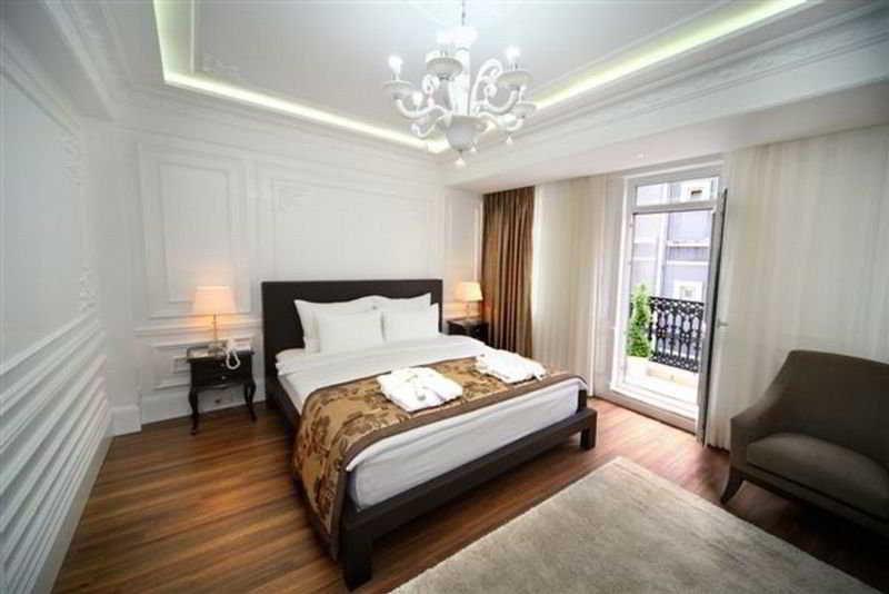 Otel Cartoon