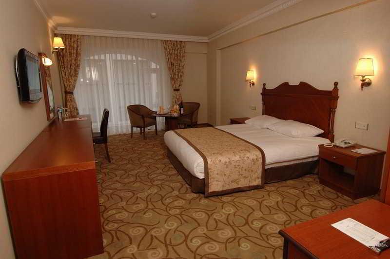 Lady Diana Hotel 4*