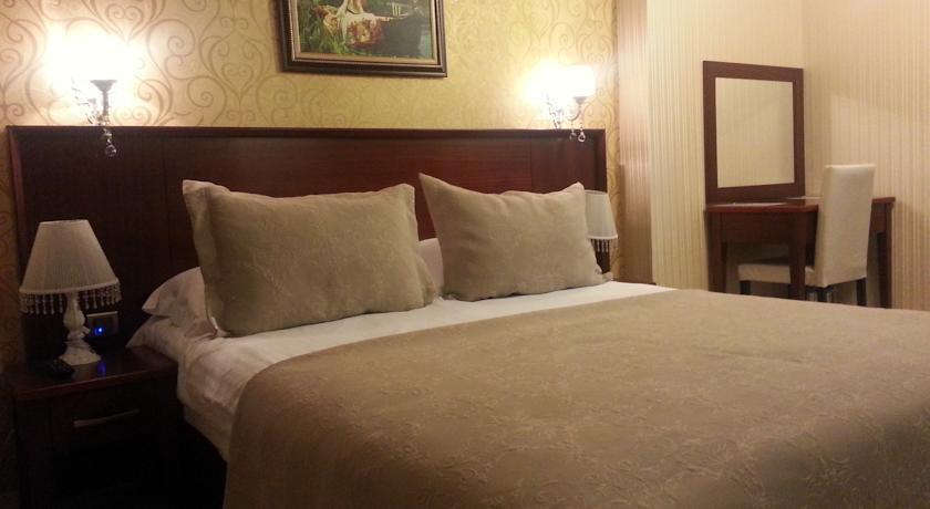 Regency World & 4*