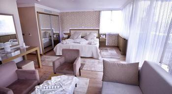 Grand Zentrum & Cafe Restaurant - Taksim Square Hotel 3*