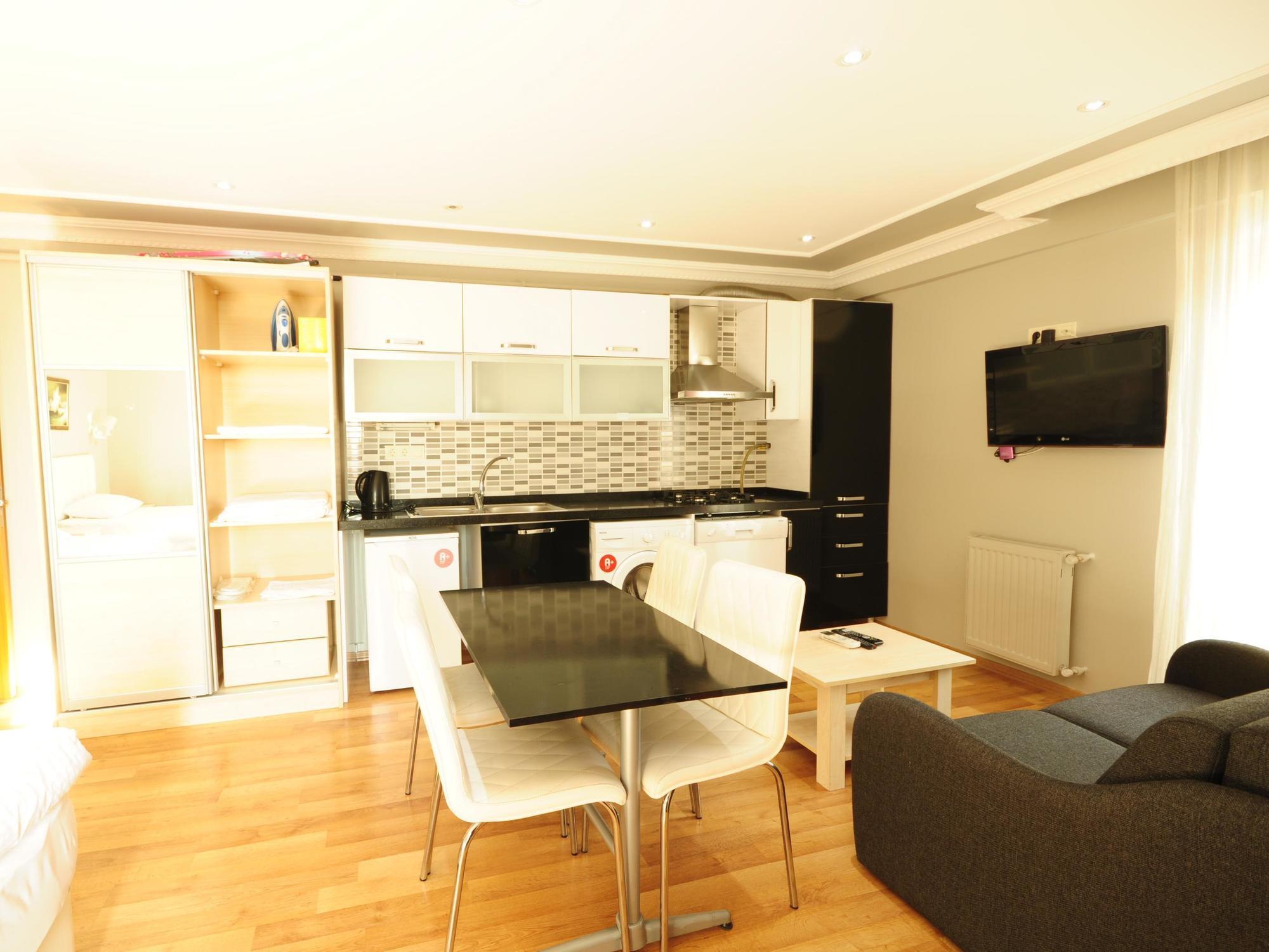 Sheriff Aparthotel 2*