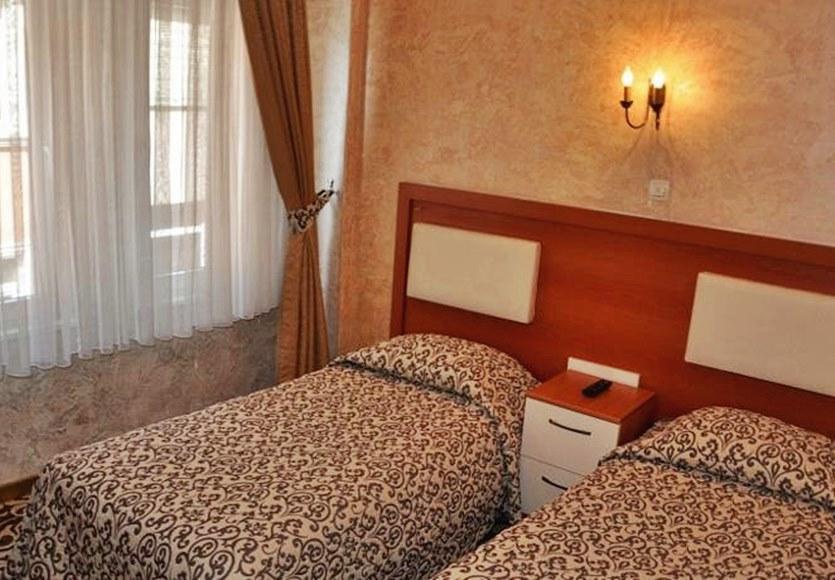 Kaya Madrid Hotel