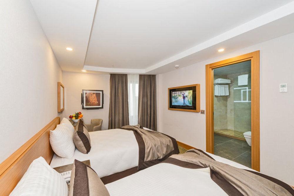 Bisetun Hotel 4*
