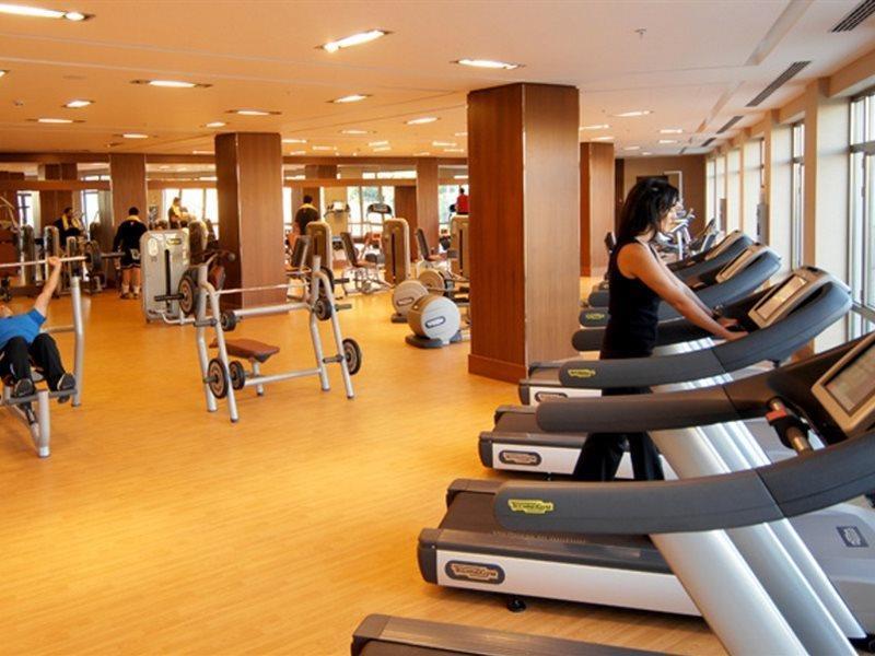 Titanic Business Kartal Hotel 5*