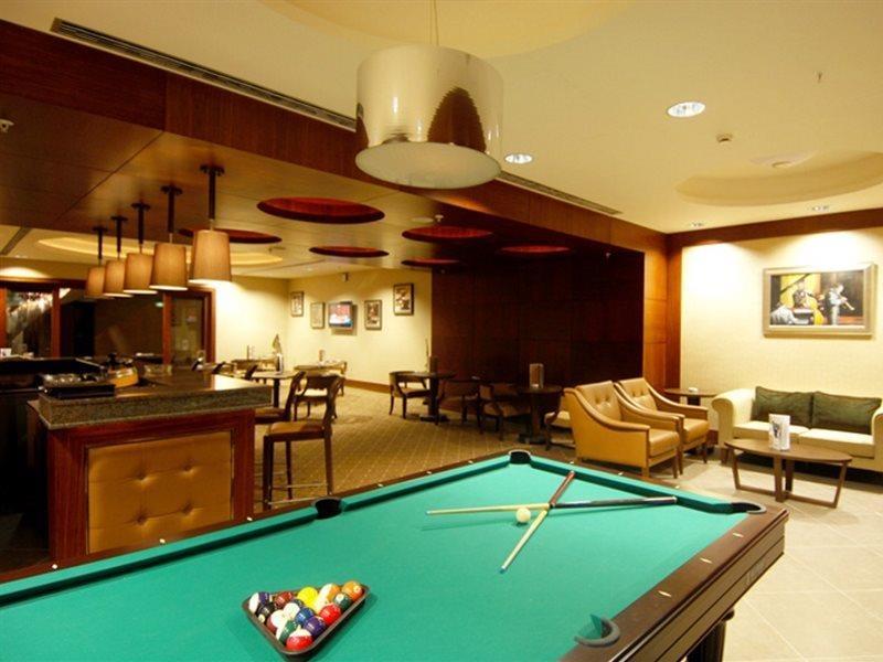 Titanic Business Kartal Hotel