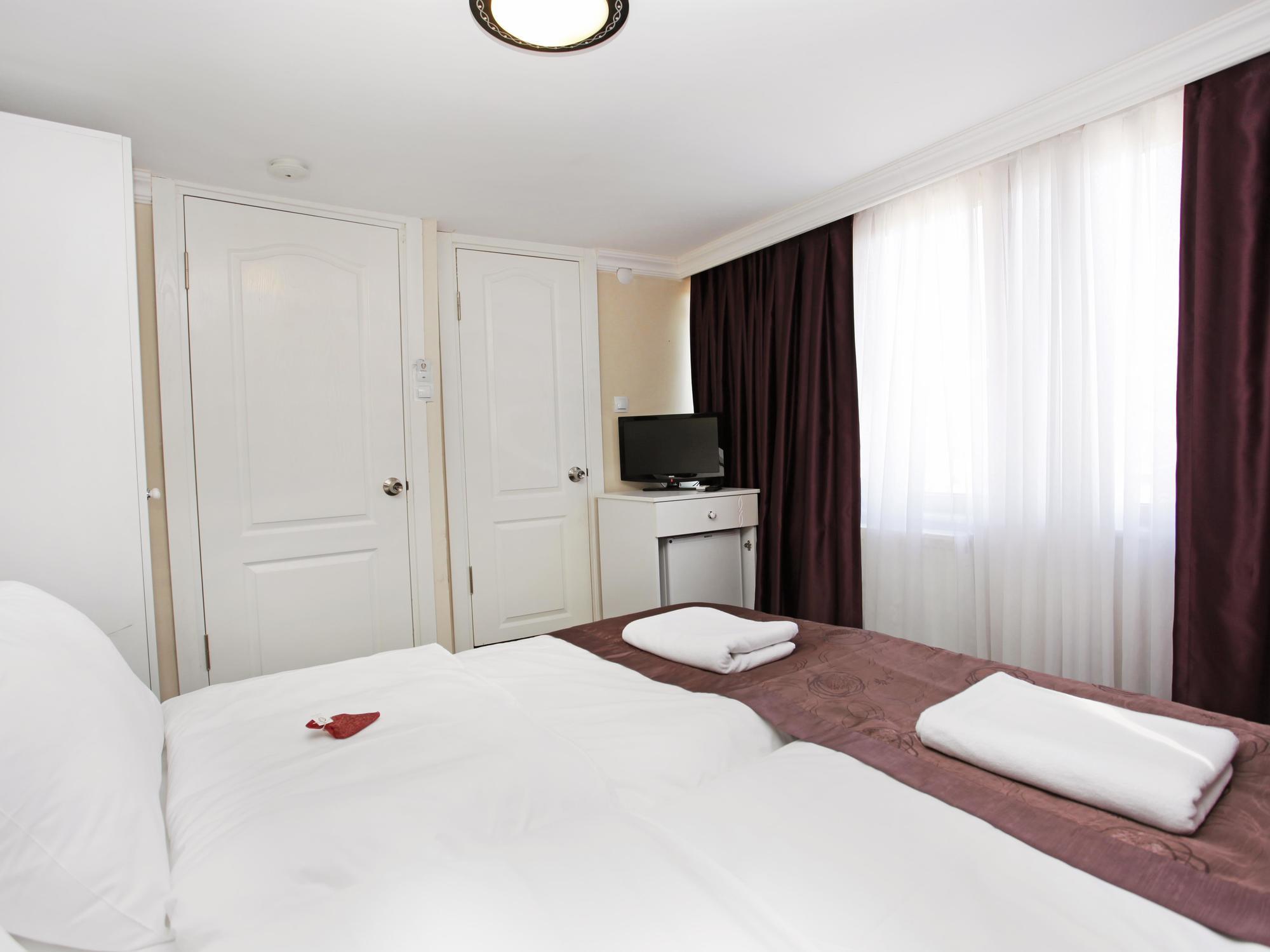 Spinel - Old Hotel 3*