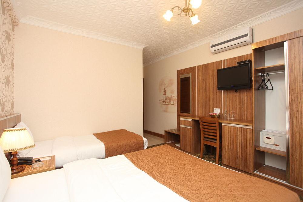 Town Hotel