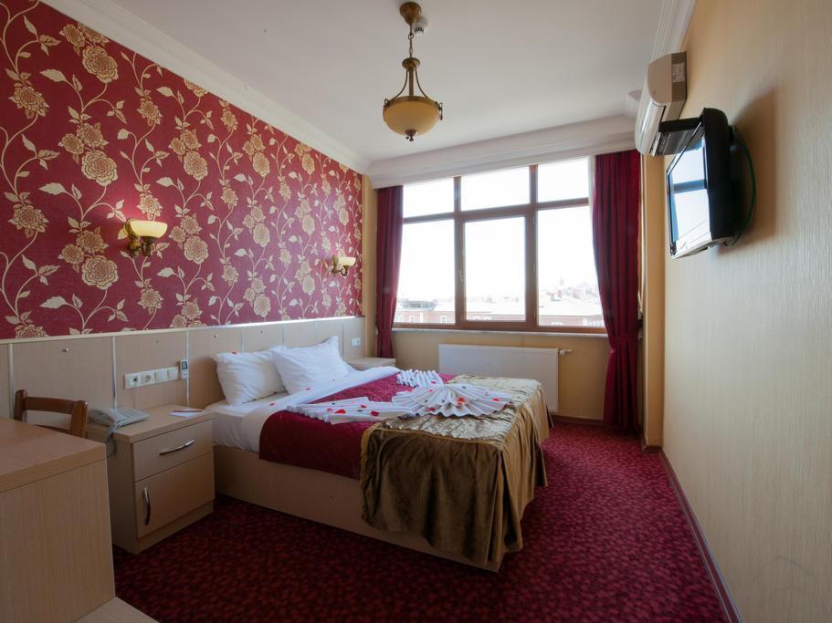 Town Hotel