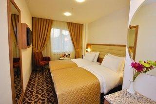 City Hotel Otel 3*