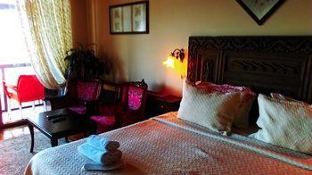 Golden Horn Hotel