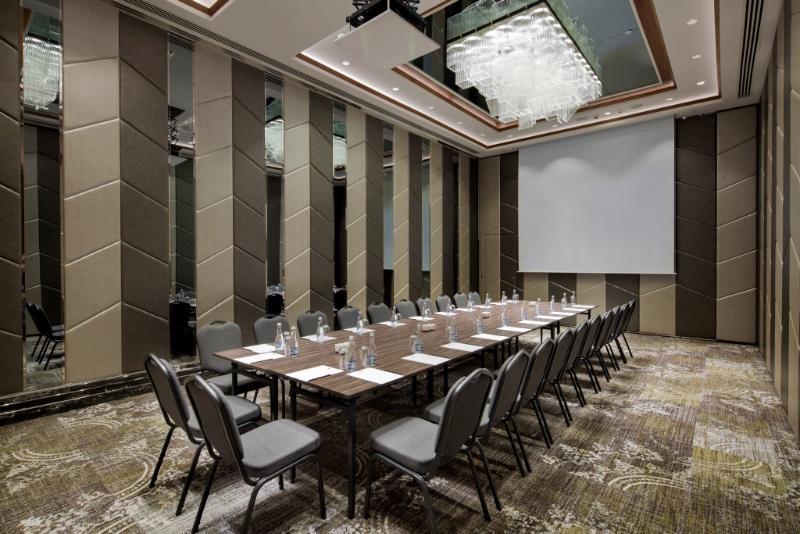 Doubletree By Hilton - Piyalepasa 5* Istanbul