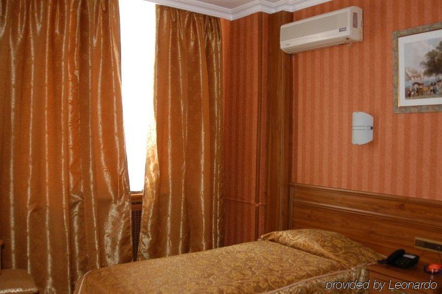 Bristol Hotel 4*