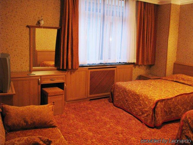 Bristol Hotel 4*