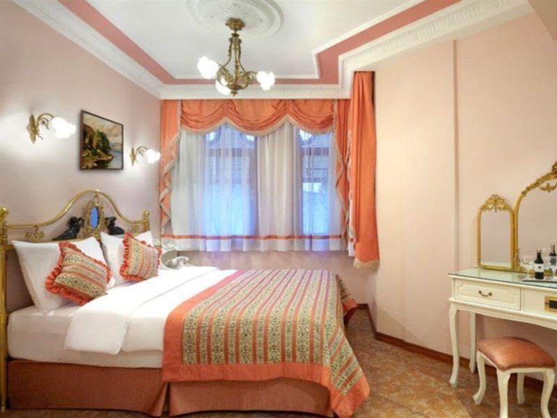 Valide Sultan Konagi Istanbul