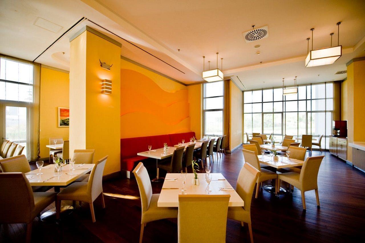 Hotel Wow Airport Hotel 4*