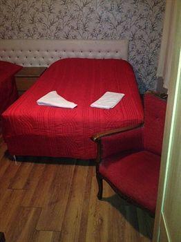 Hotel La Maison Bleue 3*