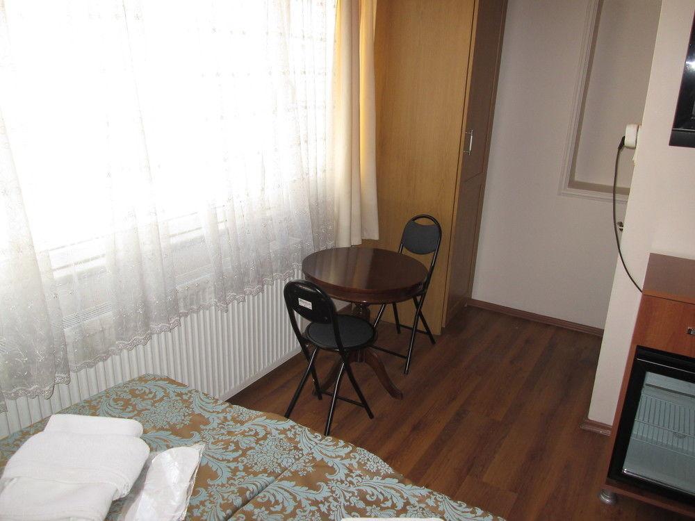 La Maison Bleue