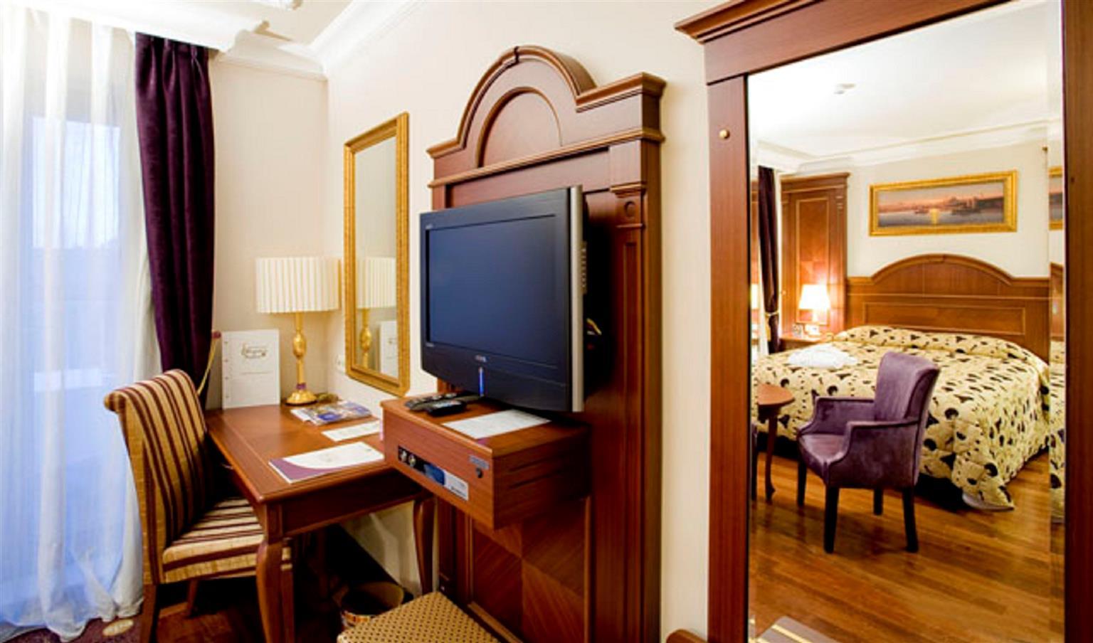 Hotel Glk Premier Regency &