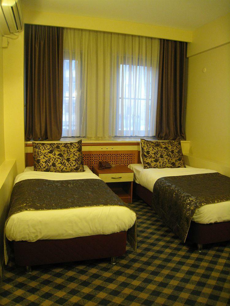 City Hotel