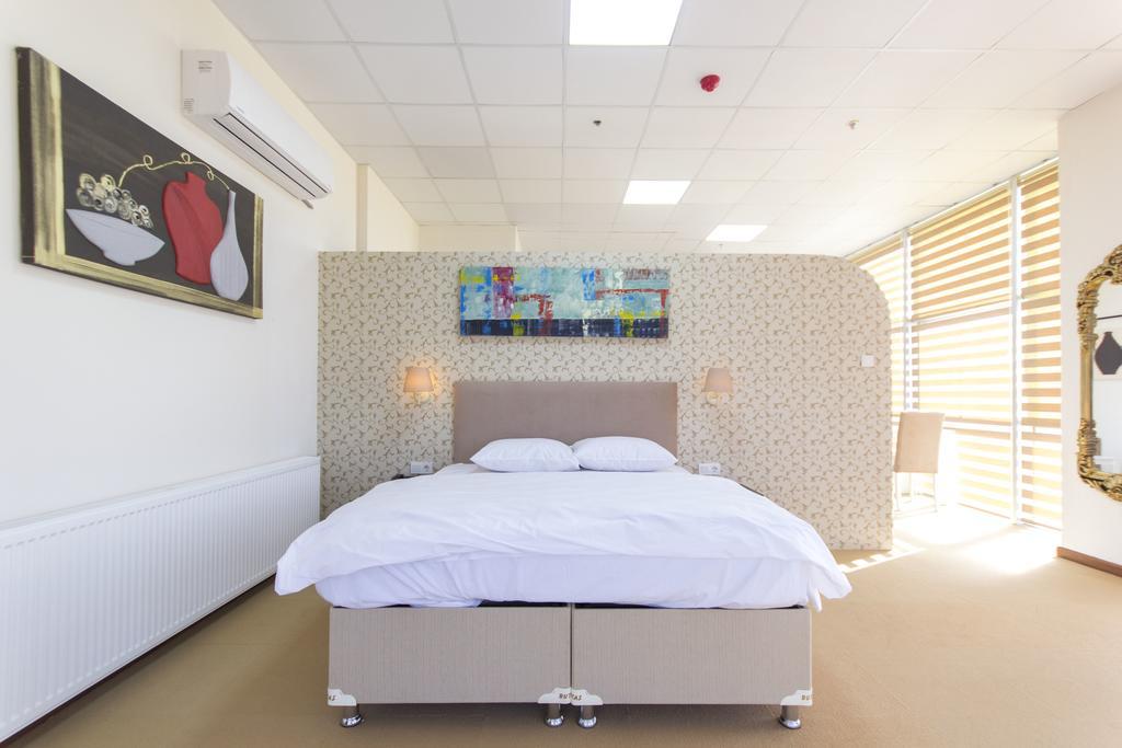 216 Palace Hotel 3*
