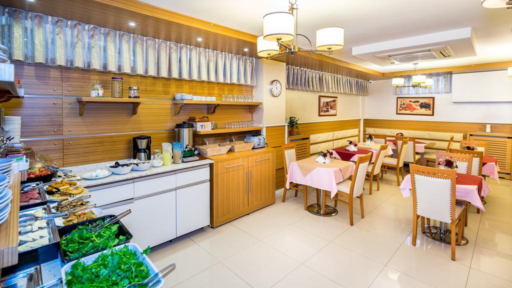 My Rose Hotel 2*