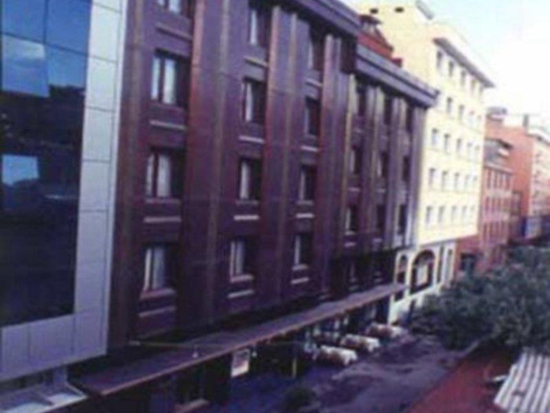 Asur Hotel 3*