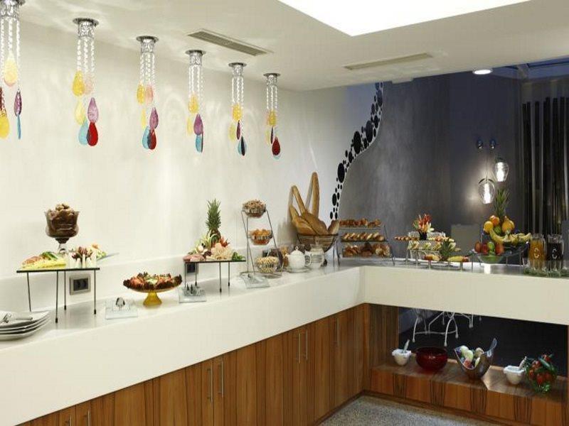 Biz Cevahir Sultanahmet Hotel 4*