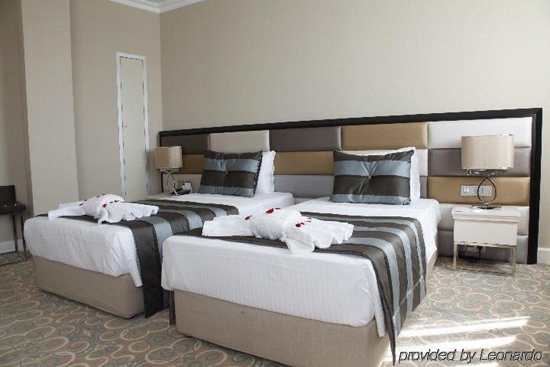 Hotel Taksim Square 4*