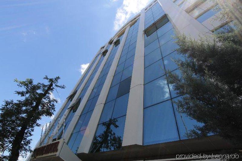 Taksim Square 4*