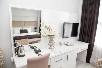 Babu House Hotel 4*
