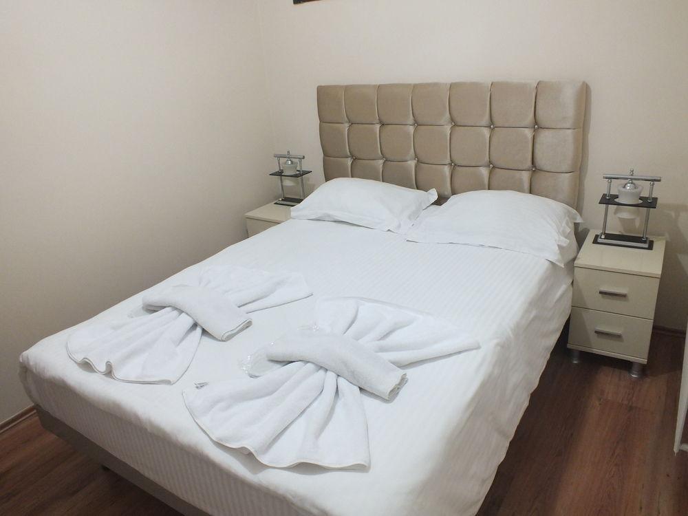White Taksim Apartment *