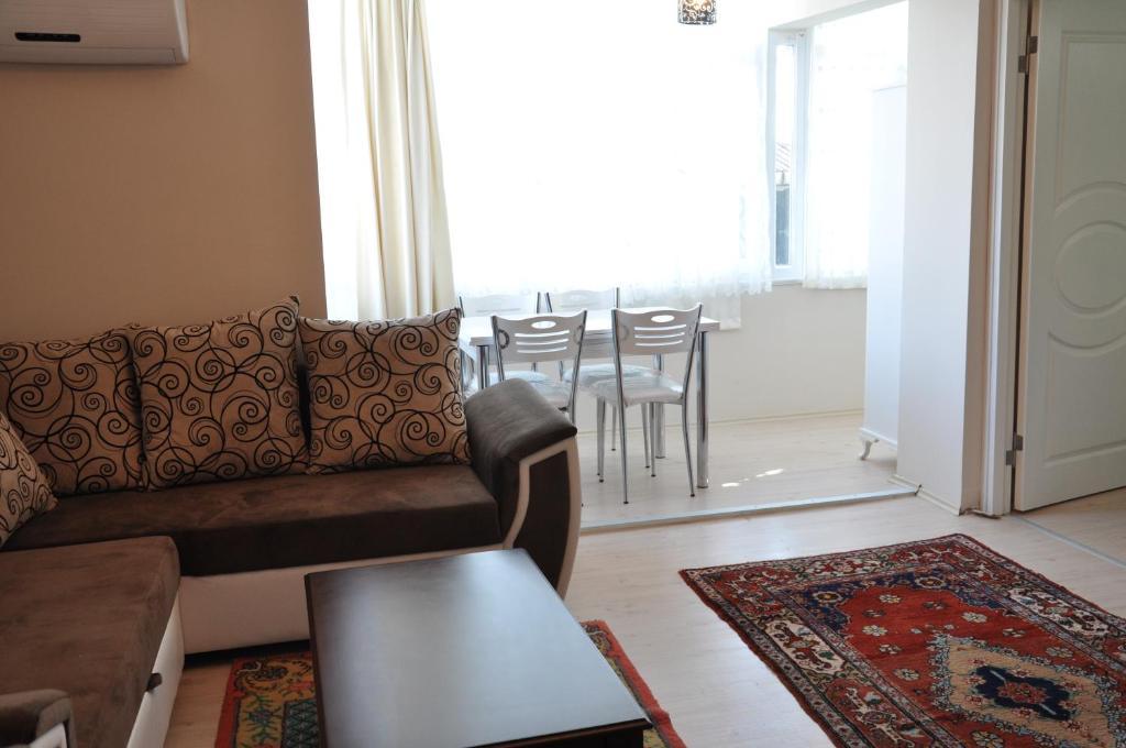 Huxley And Aparts Old Hotel Istanbul