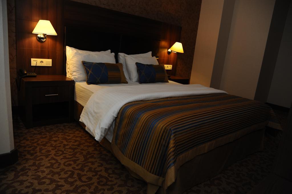 Rhiss Maltepe 4*